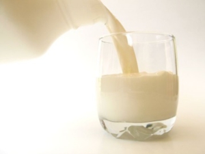 Roemeense melk import en lokale productie gestegen